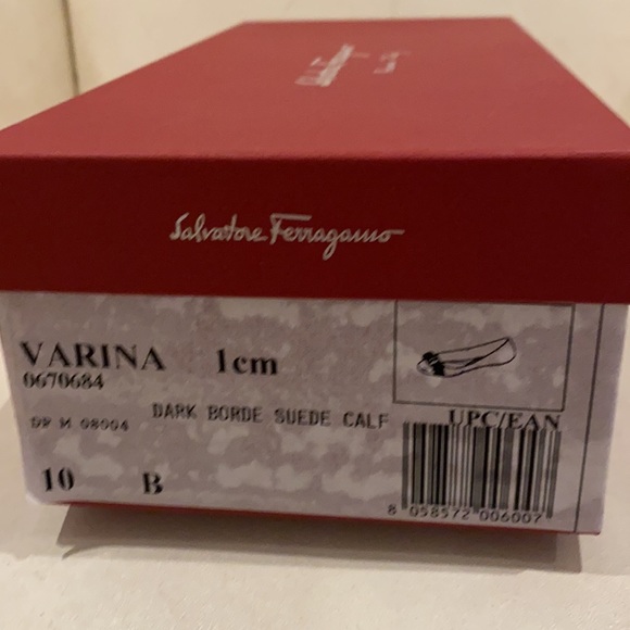 FERRAGAMO FLATS - Picture 2 of 2